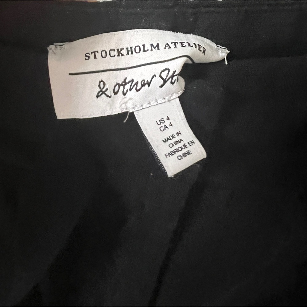 & Other Stories Linen Shorts in Black Size 4 - Picture 4 of 4